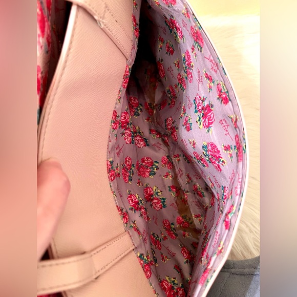 Betsy Johnson Large Strawberry Pink Tote - Picture 16 of 16